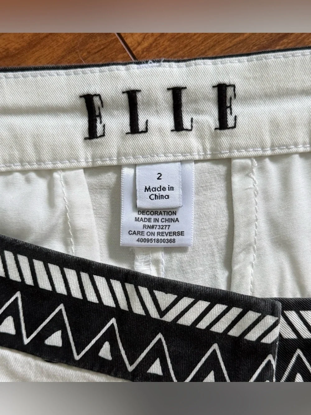 ELLE Black & White Geometric Chevron Polka Dot Chino Shorts - Size 2